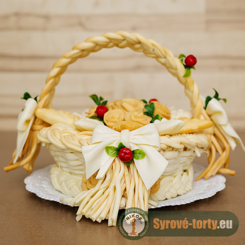 Sýrový košík s růžemi Sýrový košík s růžemi