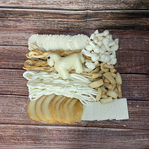 Sýrový talíř s koníkem 600g Sýrový talíř s koníkem 600g